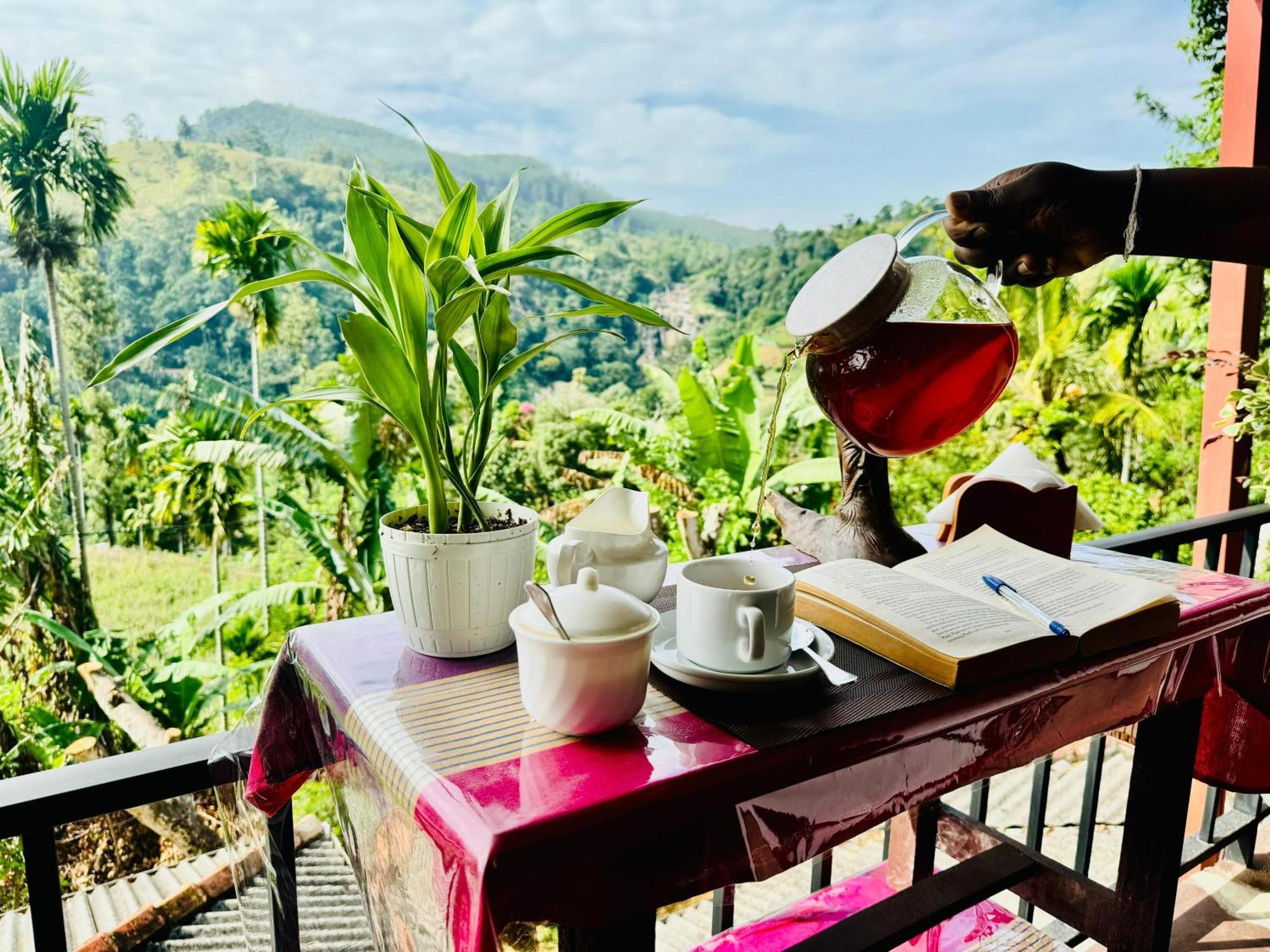 Rock Grand View Hotel Ella Ngoại thất bức ảnh